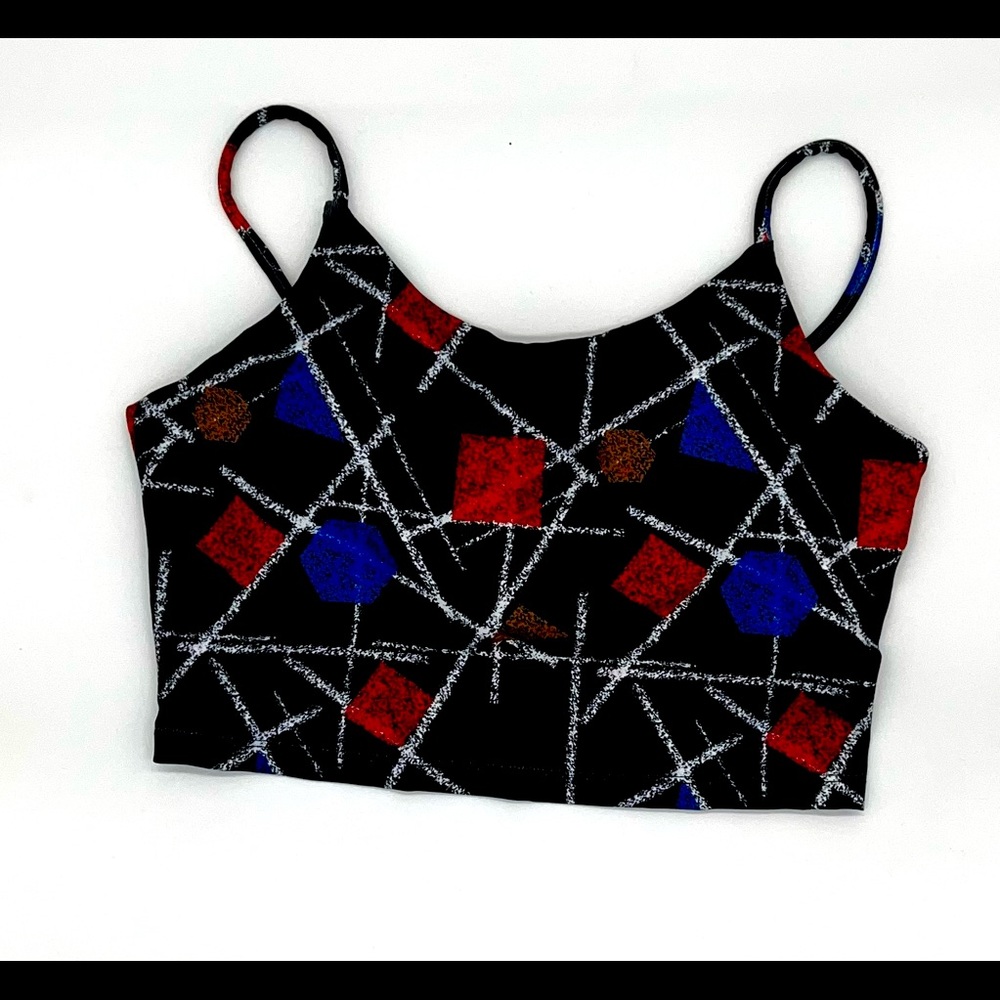 Women’s Sports Yoga top with removable pads.
